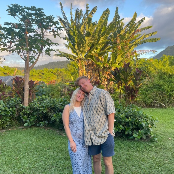 Brand Refresh ~ Meet your Seller🍍🍣🌴☀️🦋 - Picture 5 of 11